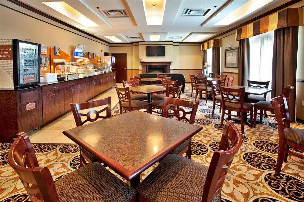 Holiday Inn Express Hotel & Suites Sedalia By Ihg Zewnętrze zdjęcie